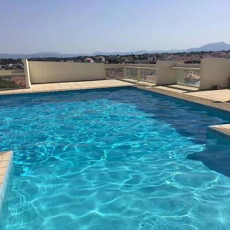 Studio Cosy + Piscine + Parking * Biarriz